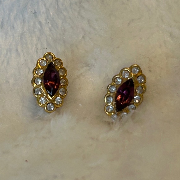 Women’s Gold Tone Purple Crystal Rhinestones - Picture 1 of 3